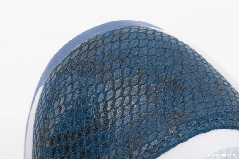 Blue Air Low Snakeskin 11 Jordan CD6846-102 0107